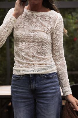 Romantisk cremevit spetstop