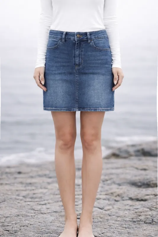 Kort jeanskjol i bomullsdenim blå