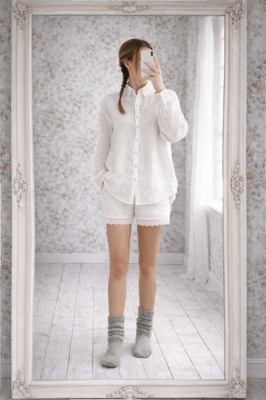 Vit linneskjorta i mjukt linne på modell