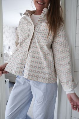 Skjortjacka med gulligt print