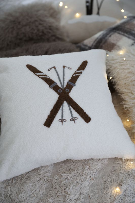 Ski lodge cushion cover no.1