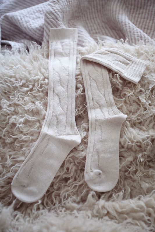 Maison Broussaud - Cremevita knästrumpor med guldglitter