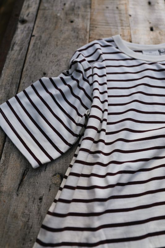 Winny T-shirt mörkbrun offwhite