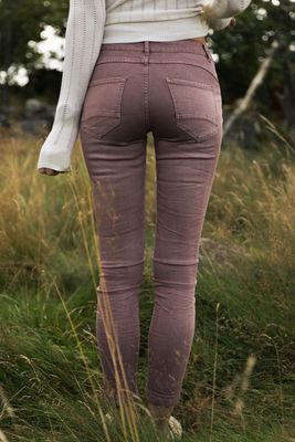 Jeans i favoritmodell mauverosa