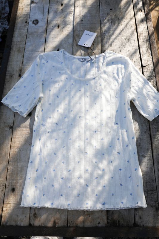 Pointelle-knit top with small light blue flowers