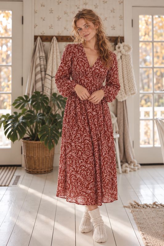Röd blommig klänning