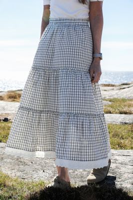 Rustic plaid skirt with embroidered lace