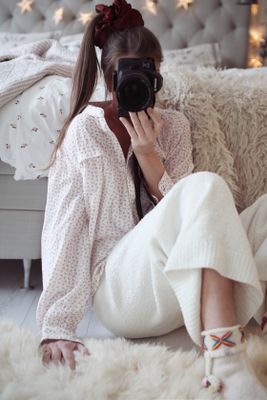 Lantlig blommig skjorta rosa vit