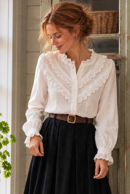 Romantische Baumwollbluse mit Spitze