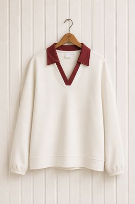 Oversized sweatshirt i naturvitt och mörkrött