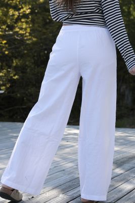 Wide-leg white cotton pants