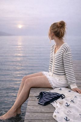 Randig bomullskofta i skärgårdsblått