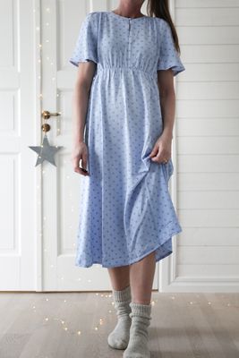 Söt klänning med hjärtan ljusblå