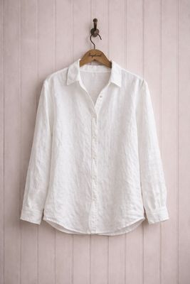 Vit linneskjorta