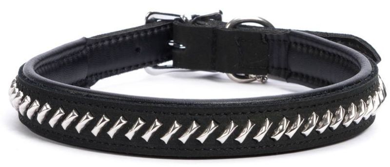 Mjukt läderhalsband m. nitar