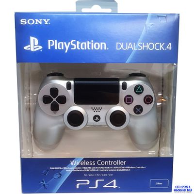 PLAYSTATION 4 DUALSHOCK 4 SILVER