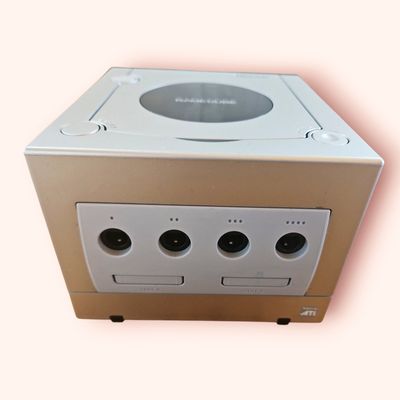 NINTENDO GAMECUBE BASENHET SILVER
