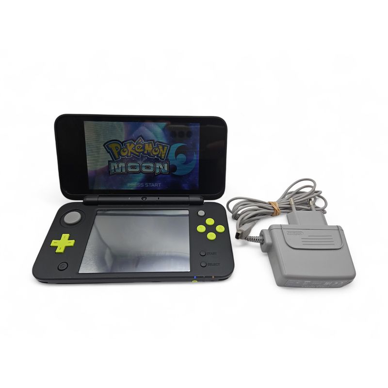 NEW NINTENDO 2DS XL BLACK + LIME GREEN 32GB SD