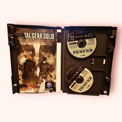 METAL GEAR SOLID THE TWIN SNAKES GAMECUBE NTSC USA