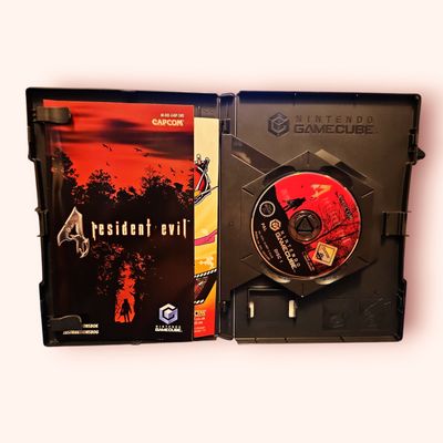 RESIDENT EVIL 4 GAMECUBE SVENSK UTGÅVA