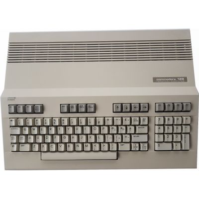 COMMODORE 128 MED ÅÄÖ