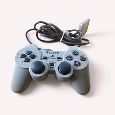 SONY PLAYSTATION 1 BASENHET MED DUAL SHOCK HANDKONTROLL SCPH-5502