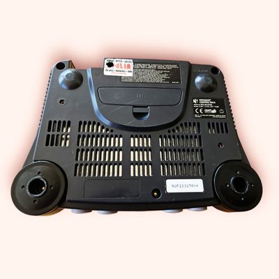 NINTENDO 64 BASENHET MED ORGINAL HANDKONTROLL MED BRA SPAK