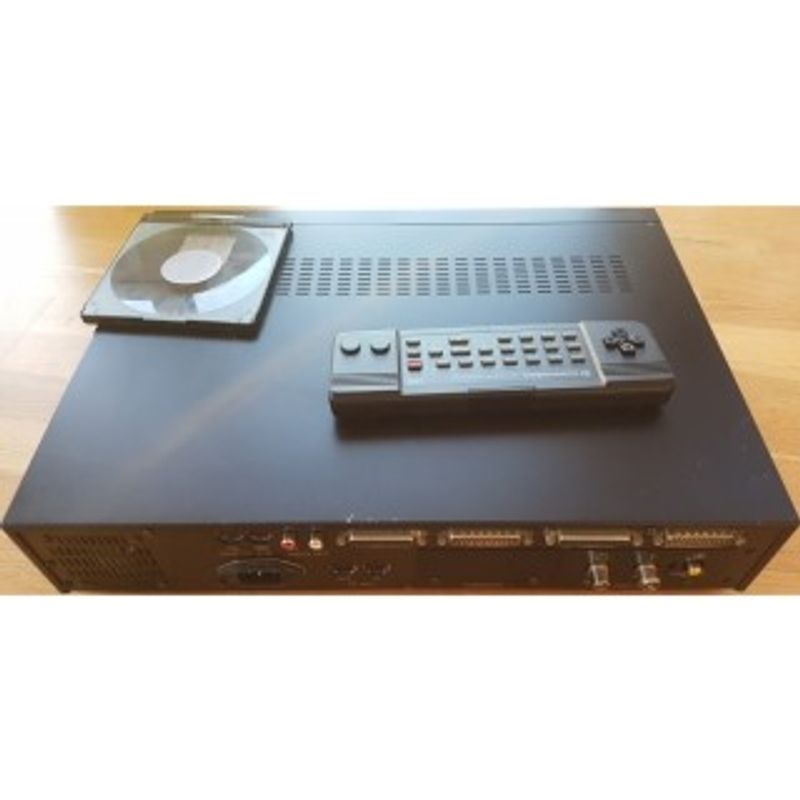 COMMODORE CDTV