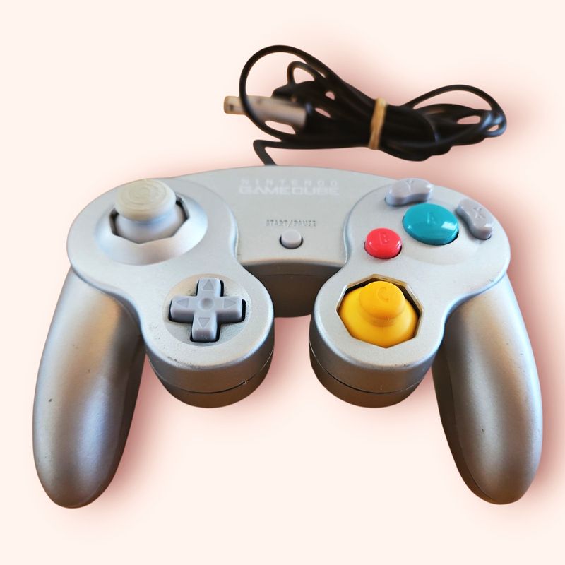 NINTENDO GAMECUBE BASENHET SILVER