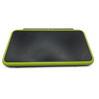NEW NINTENDO 2DS XL BLACK + LIME GREEN 32GB SD