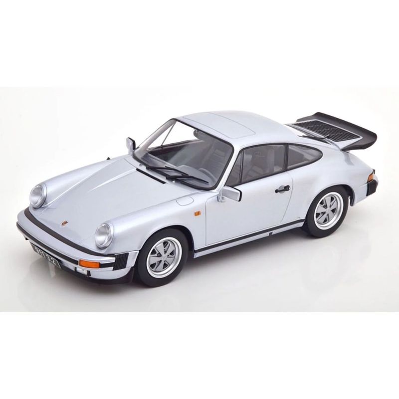 Porsche 911 Carrera Coupe 3.2 1988 - Silver - KK-Scale 1:18