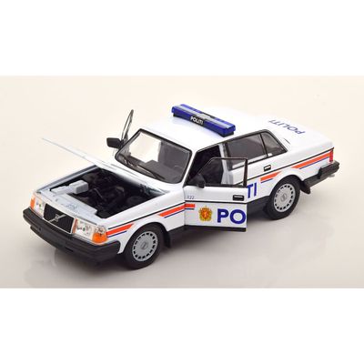 FYNDVARA - Volvo 240 GL polisbil - Norge - Welly 1:24