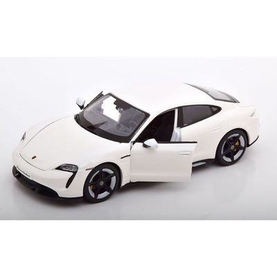 Porsche Taycan Turbo S - 2020 - Vit - Bburago - 1:24