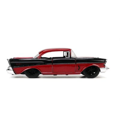 Harley Quinn & 1957 Chevrolet Bel Air - Jada Toys - 1:32