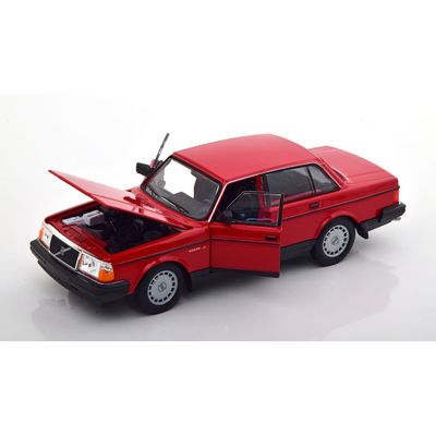 Volvo 240 GL röd modellbil från Welly 1:24