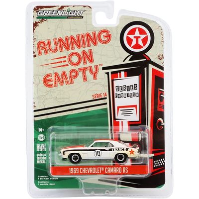 LITEN SKADA - 1969 Chevrolet Camaro RS - Texaco - Vit - GreenLight - 1:64