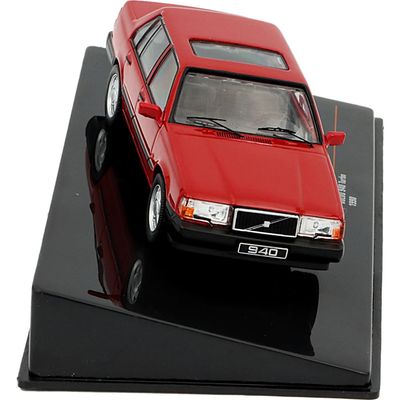 Volvo 940 Turbo 1990 - Röd - Ixo Models - 1:43