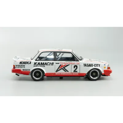 Volvo 240 Turbo '86 Macau - Byggmodell - Beemax - 1:24