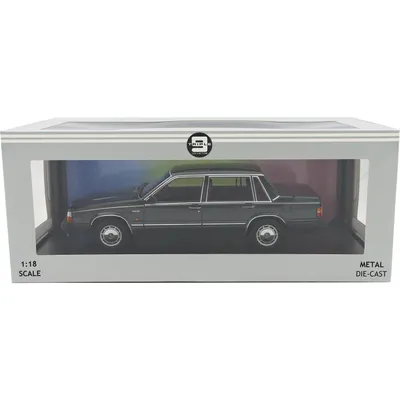 Volvo 760 Turbo - 1985 - Mørkegrå - Triple9 Collection - 1:18