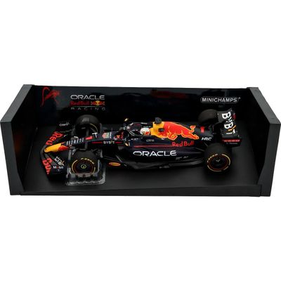 Red Bull - RB18 - Max Verstappen #1 - Minichamps - 1:18