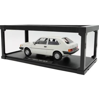 Volvo 343 GLS - Vit - 1982 - Triple9 Collection - 1:18