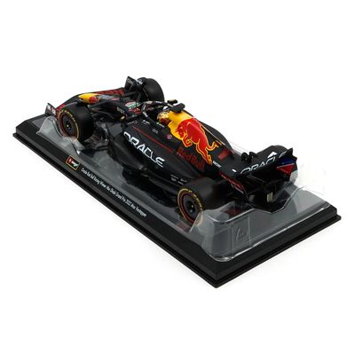 SKADAD BOX - F1 - Red Bull - RB18 - Max Verstappen #1 - Bburago - 1:24