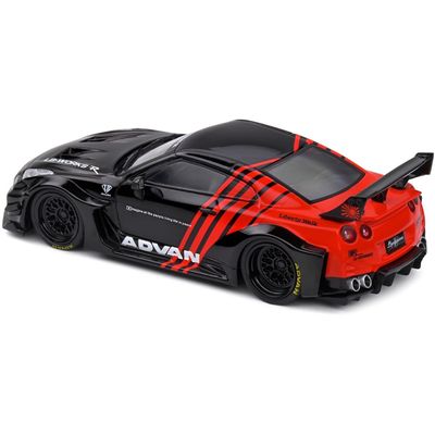 Nissan GT-R (R35) w/LibertyWalk Body Kit - Solido - 1:43