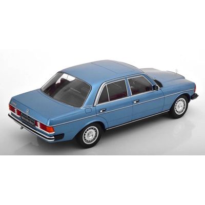 Mercedes-Benz 230 E (W123) - 1975 - Blå - KK-Scale - 1:18