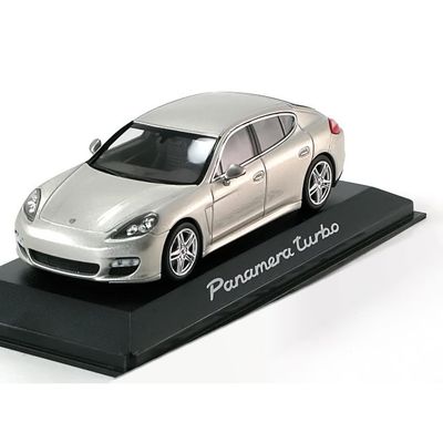 Porsche Panamera Turbo - 2009 - Silver - Minichamps - 1:43