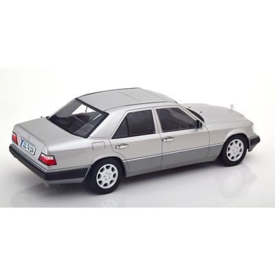 Mercedes-Benz E-Class W124 - 1989 - Silver - iScale - 1:18