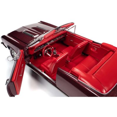 1967 Chevy Chevelle SS Convertible - Auto World - 1:18