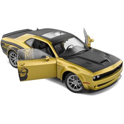 SKADAD FÖRPACKNING-Dodge Challenger R/T Scat Pack-2020-Guld-Solido-1:18