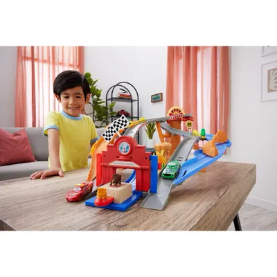 Rescue Road Raceway - Disney Pixar Cars - Mattel