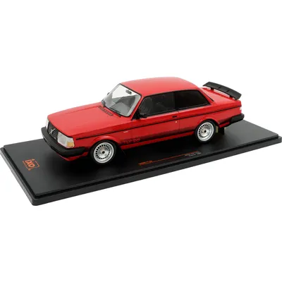 Volvo 240 Turbo "Custom" 1984 - Röd - Ixo Models - 1:18